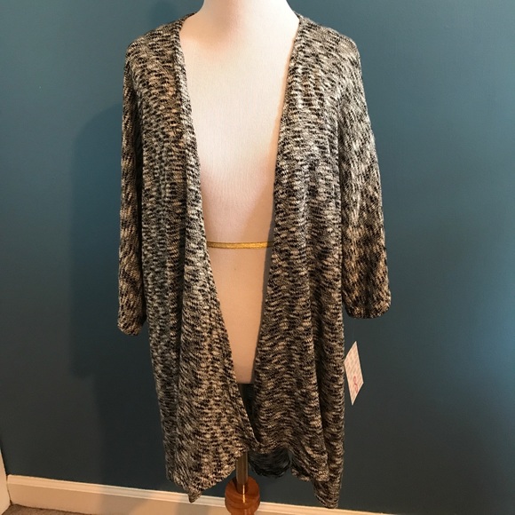 LuLaRoe Sweaters - LuLaRoe small Lindsay cardigan